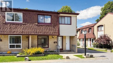 142 - 21 LIVONIA PLACE Toronto (Morningside) Ontario photo 3