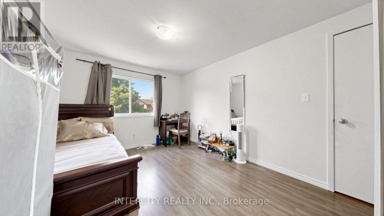 142 - 21 LIVONIA PLACE, Toronto (Morningside), Ontario, M1E4W5