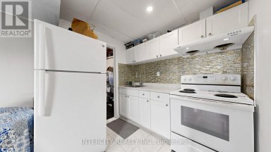 142 - 21 LIVONIA PLACE Toronto (Morningside) Ontario photo 38