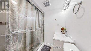 142 - 21 LIVONIA PLACE Toronto (Morningside) Ontario photo 43
