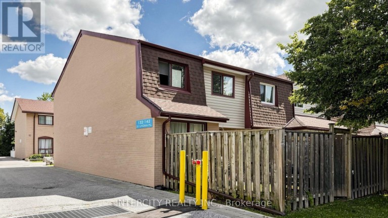 142 - 21 LIVONIA PLACE, Toronto (Morningside), Ontario, M1E4W5