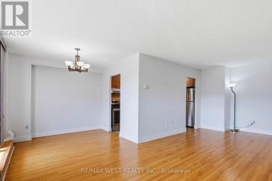 302 - 180 DUDLEY AVENUE Markham (Thornhill) Ontario photo 11
