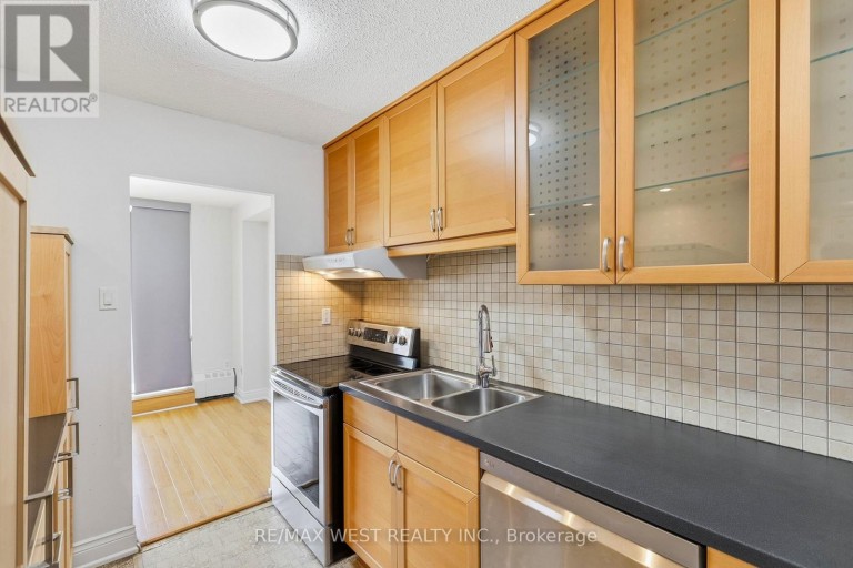 302 - 180 DUDLEY AVENUE, Markham (Thornhill), Ontario, L3T4X2