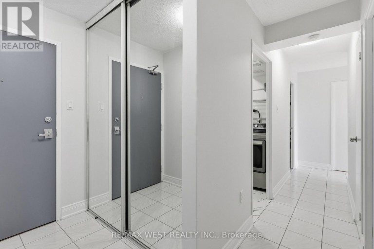 302 - 180 DUDLEY AVENUE, Markham (Thornhill), Ontario, L3T4X2