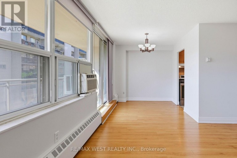 302 - 180 DUDLEY AVENUE, Markham (Thornhill), Ontario, L3T4X2