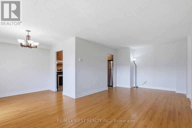 302 - 180 DUDLEY AVENUE, Markham (Thornhill), Ontario, L3T4X2
