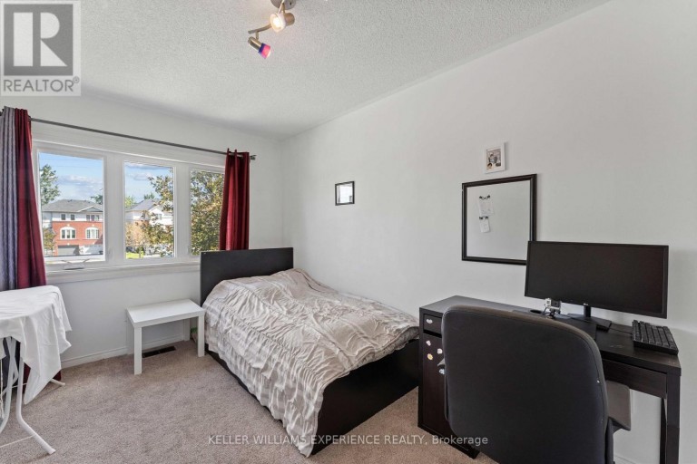 250 FERNDALE DRIVE S, Barrie (Ardagh), Ontario, L4N8J9