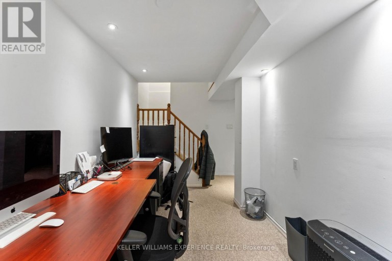 250 FERNDALE DRIVE S, Barrie (Ardagh), Ontario, L4N8J9