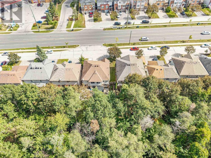 250 FERNDALE DRIVE S, Barrie (Ardagh), Ontario, L4N8J9