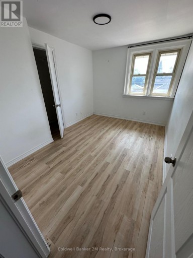 386 PINE AVENUE, Oshawa (Vanier), Ontario, L1J2H8