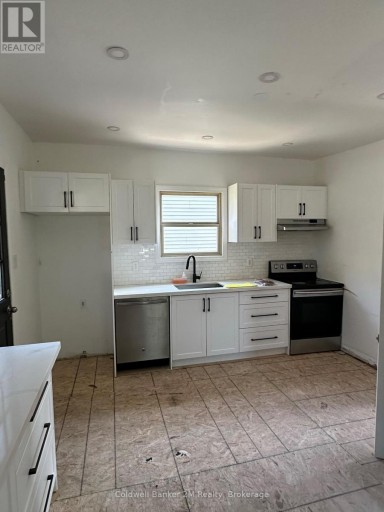 386 PINE AVENUE, Oshawa (Vanier), Ontario, L1J2H8