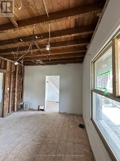 386 PINE AVENUE, Oshawa (Vanier), Ontario, L1J2H8