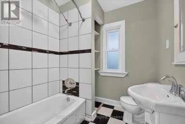 540 CHARLOTTE STREET Peterborough (Town Ward 3) Ontario photo 16