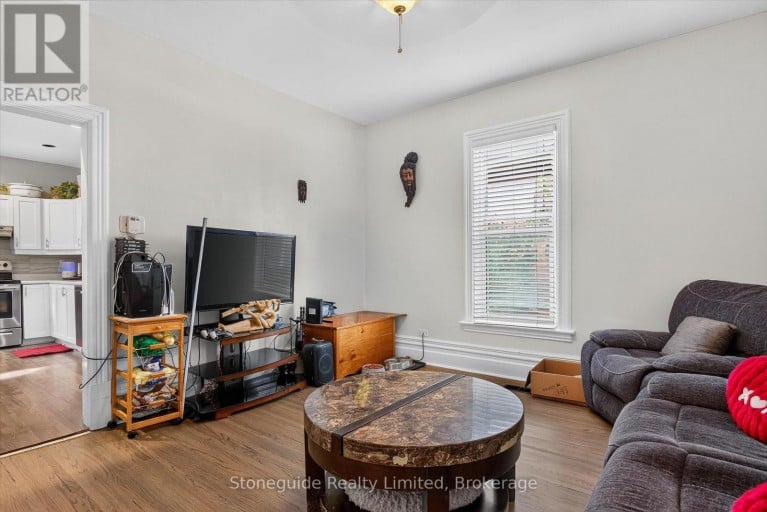 540 CHARLOTTE STREET, Peterborough (Town Ward 3), Ontario, K9J2W5