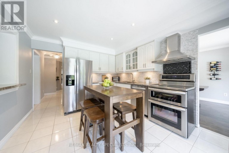 4021 SASHA COURT, Mississauga (Rathwood), Ontario, L4W3K9