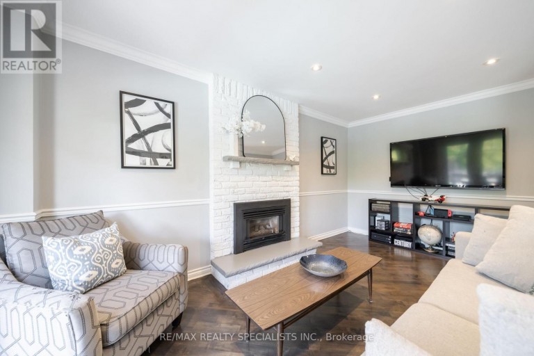 4021 SASHA COURT, Mississauga (Rathwood), Ontario, L4W3K9