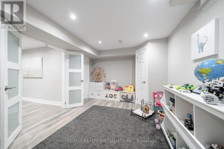4021 SASHA COURT, Mississauga (Rathwood), Ontario, L4W3K9