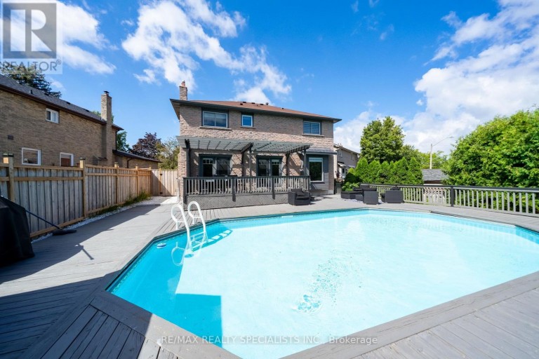 4021 SASHA COURT, Mississauga (Rathwood), Ontario, L4W3K9