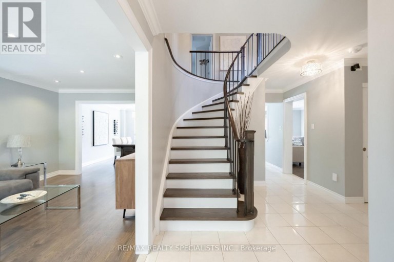 4021 SASHA COURT, Mississauga (Rathwood), Ontario, L4W3K9