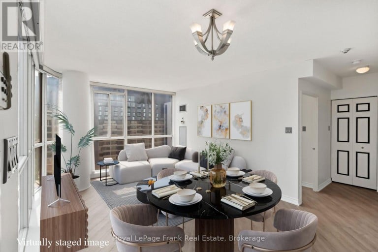 2910 - 736 BAY STREET, Toronto (Bay Street Corridor), Ontario, M5G2M4