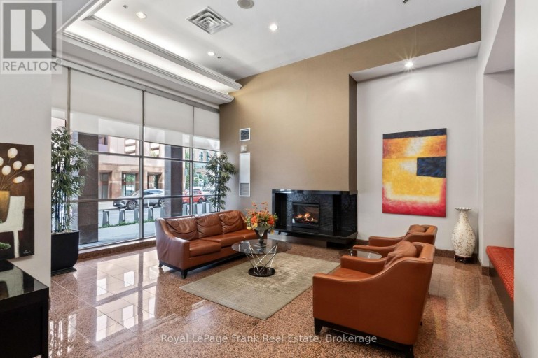 2910 - 736 BAY STREET, Toronto (Bay Street Corridor), Ontario, M5G2M4