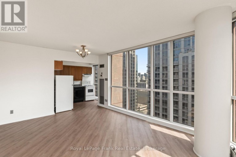 2910 - 736 BAY STREET, Toronto (Bay Street Corridor), Ontario, M5G2M4