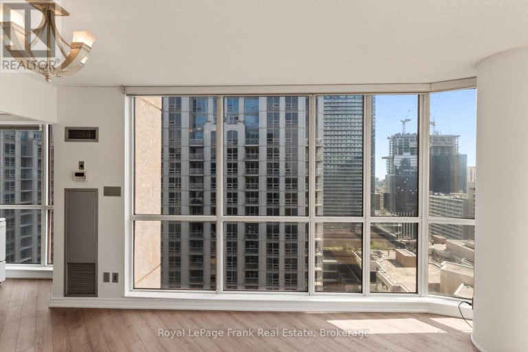 2910 - 736 BAY STREET, Toronto (Bay Street Corridor), Ontario, M5G2M4