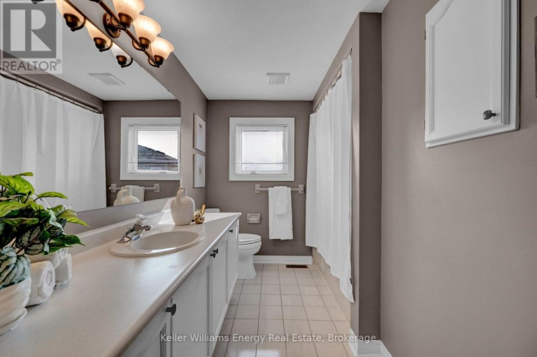 35 LIVING COURT, Clarington (Courtice), Ontario, L1E2V6