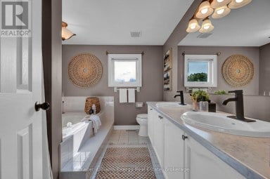 35 LIVING COURT Clarington (Courtice) Ontario photo 23