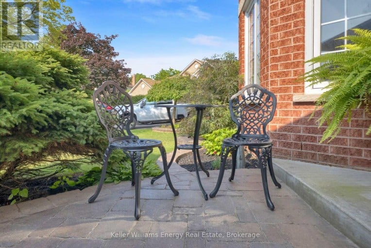 35 LIVING COURT, Clarington (Courtice), Ontario, L1E2V6