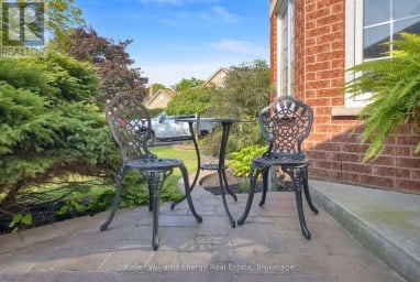 35 LIVING COURT Clarington (Courtice) Ontario photo 3