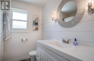 129 KEEWATIN STREET N Oshawa (Eastdale) Ontario photo 19