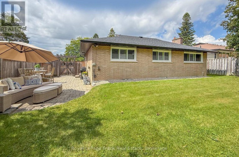 129 KEEWATIN STREET N, Oshawa (Eastdale), Ontario, L1G6N2
