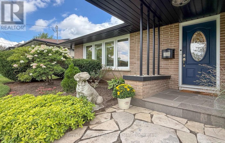 129 KEEWATIN STREET N, Oshawa (Eastdale), Ontario, L1G6N2