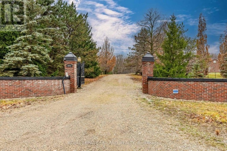 2643 OLD VICTORIA ROAD, London South (South U), Ontario, N6M1B8