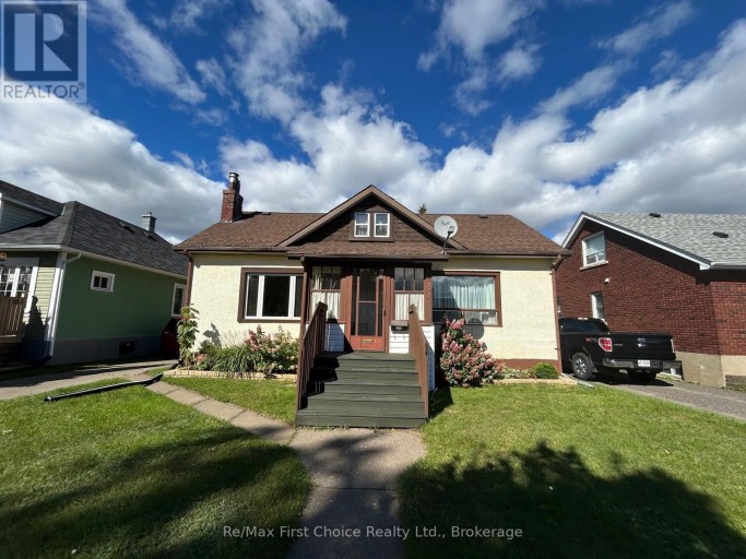 245 FRANCIS STREET W, Thunder Bay (Westfort), Ontario, P7E4C1