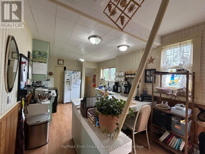 245 FRANCIS STREET W, Thunder Bay (Westfort), Ontario, P7E4C1