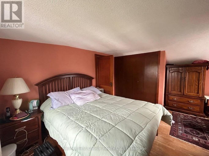 245 FRANCIS STREET W, Thunder Bay (Westfort), Ontario, P7E4C1