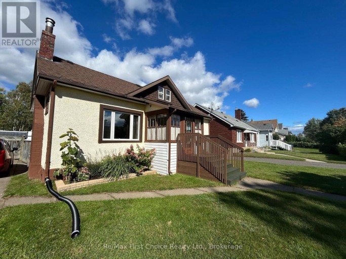 245 FRANCIS STREET W, Thunder Bay (Westfort), Ontario, P7E4C1