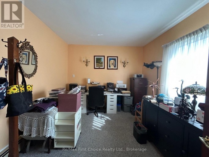 245 FRANCIS STREET W, Thunder Bay (Westfort), Ontario, P7E4C1