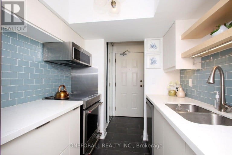 633 - 222 THE ESPLANADE, Toronto (Waterfront Communities), Ontario, M5A4M8