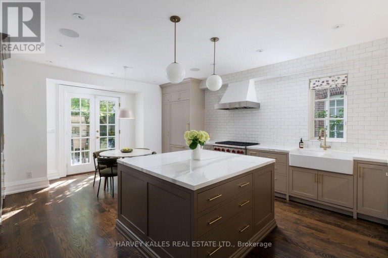 17A AVONDALE ROAD, Toronto (Rosedale-Moore Park), Ontario, M4W2R7