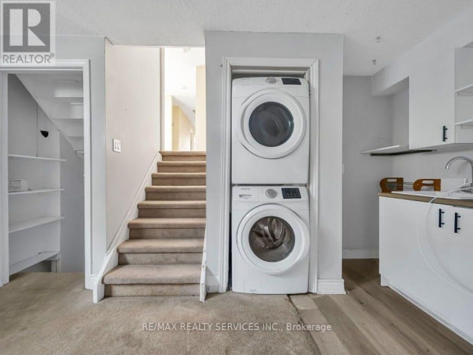 41 SIMMONS BOULEVARD, Brampton (Madoc), Ontario, L6V3V4