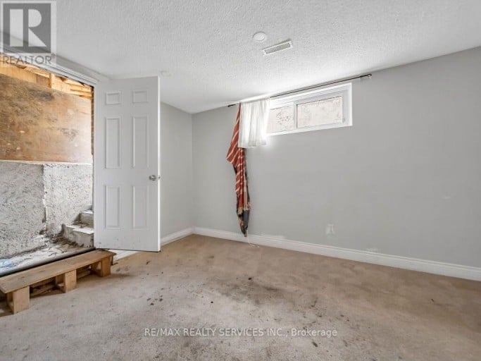 41 SIMMONS BOULEVARD, Brampton (Madoc), Ontario, L6V3V4