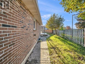 41 SIMMONS BOULEVARD Brampton (Madoc) Ontario photo 38