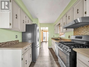 41 SIMMONS BOULEVARD Brampton (Madoc) Ontario photo 4