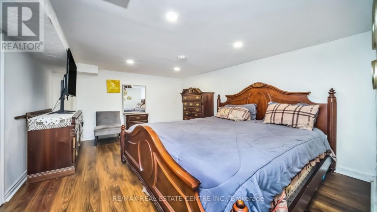 59 CRAIGLEIGH CRESCENT, Brampton (Avondale), Ontario, L6T2E3