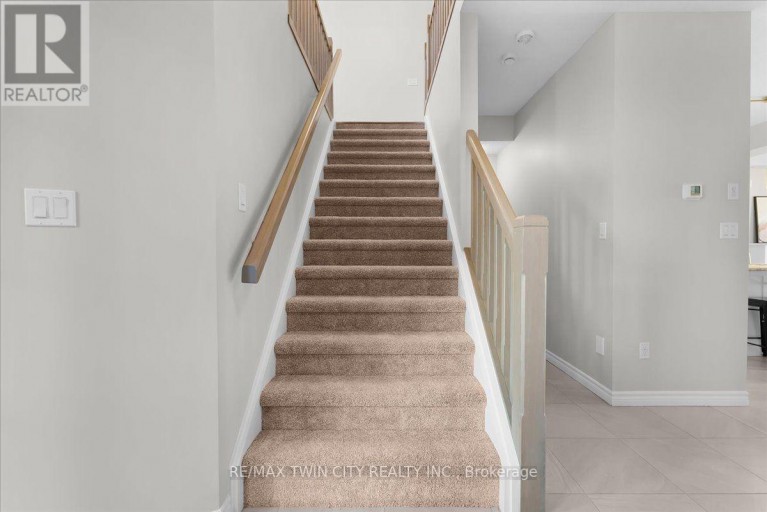 109 LINKS CRESCENT N, Woodstock (Woodstock - North), Ontario, N4T0K7