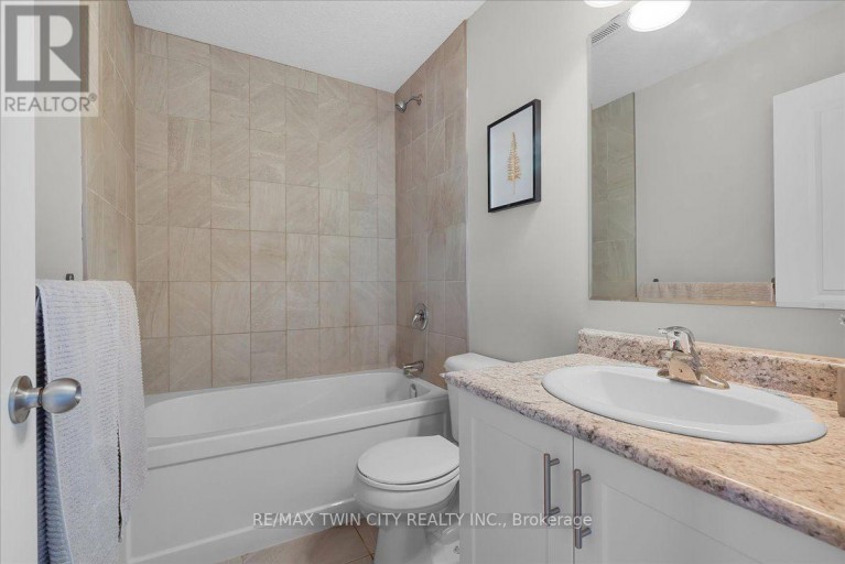 109 LINKS CRESCENT N, Woodstock (Woodstock - North), Ontario, N4T0K7