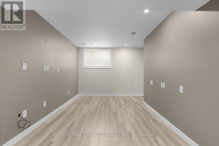 109 LINKS CRESCENT N, Woodstock (Woodstock - North), Ontario, N4T0K7
